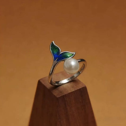 Elegant Mermaid Pearl Ring